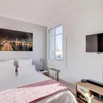 Eiffel Tower View + Terrace Saint Germain Des Pres Apartment *