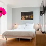Eiffel Tower View + Terrace Saint Germain Des Pres *