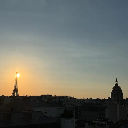 Eiffel Tower View + Terrace Saint Germain Des Pres Parigi