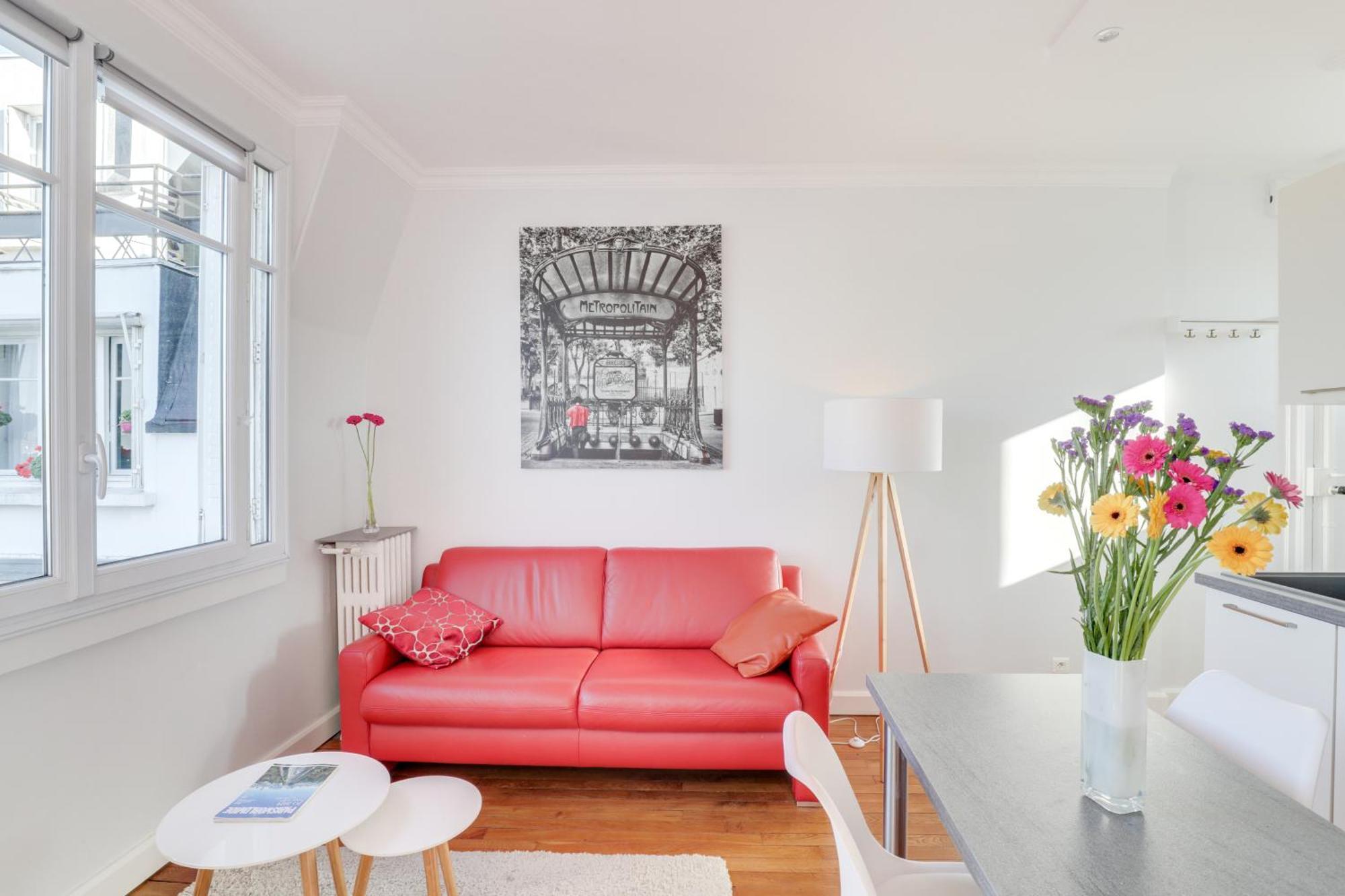 Eiffel Tower View + Terrace Saint Germain Des Pres Apartment Paris