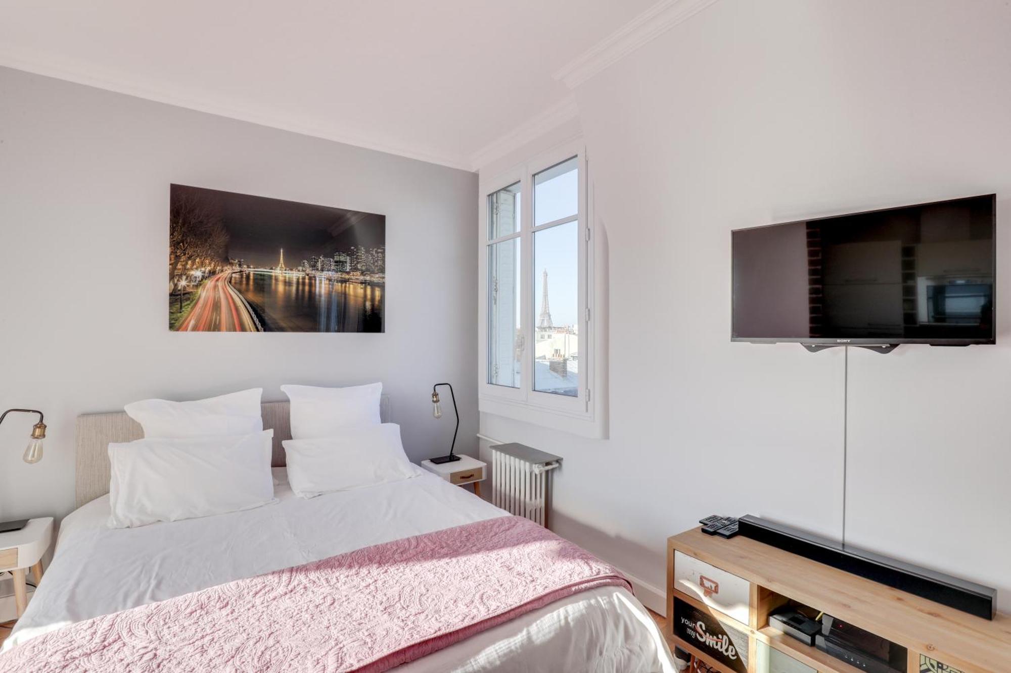 Eiffel Tower View + Terrace Saint Germain Des Pres Appartamento *